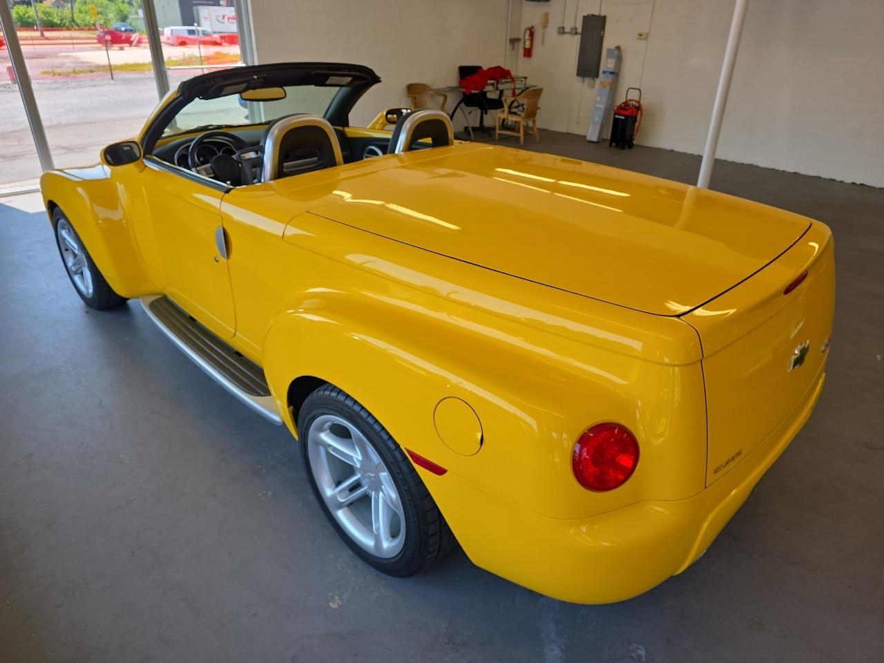 Chevrolet SSR  2003