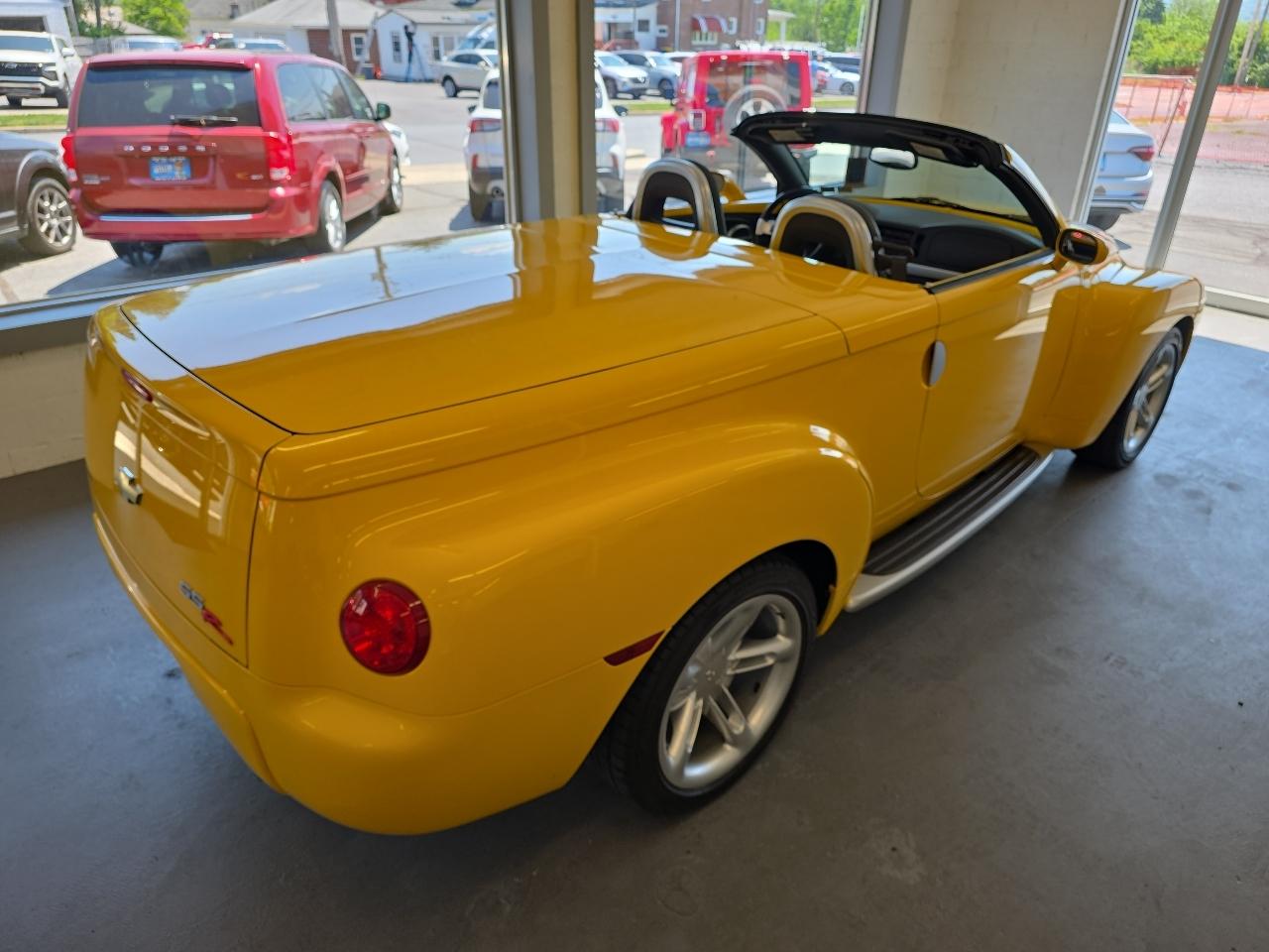 Chevrolet SSR  2003