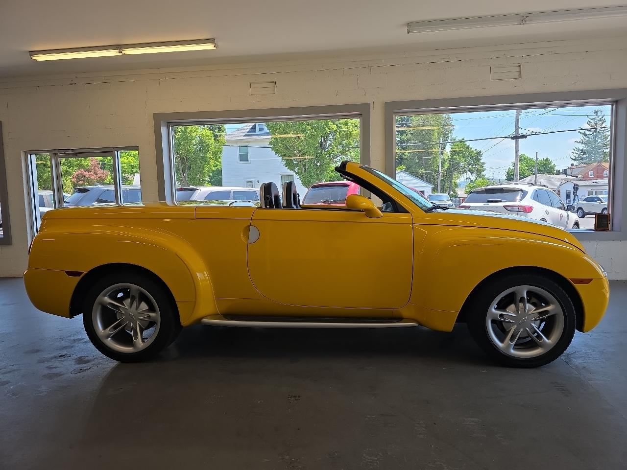 Chevrolet SSR  2003