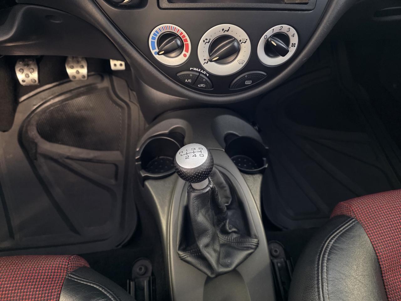 Ford Focus  2003