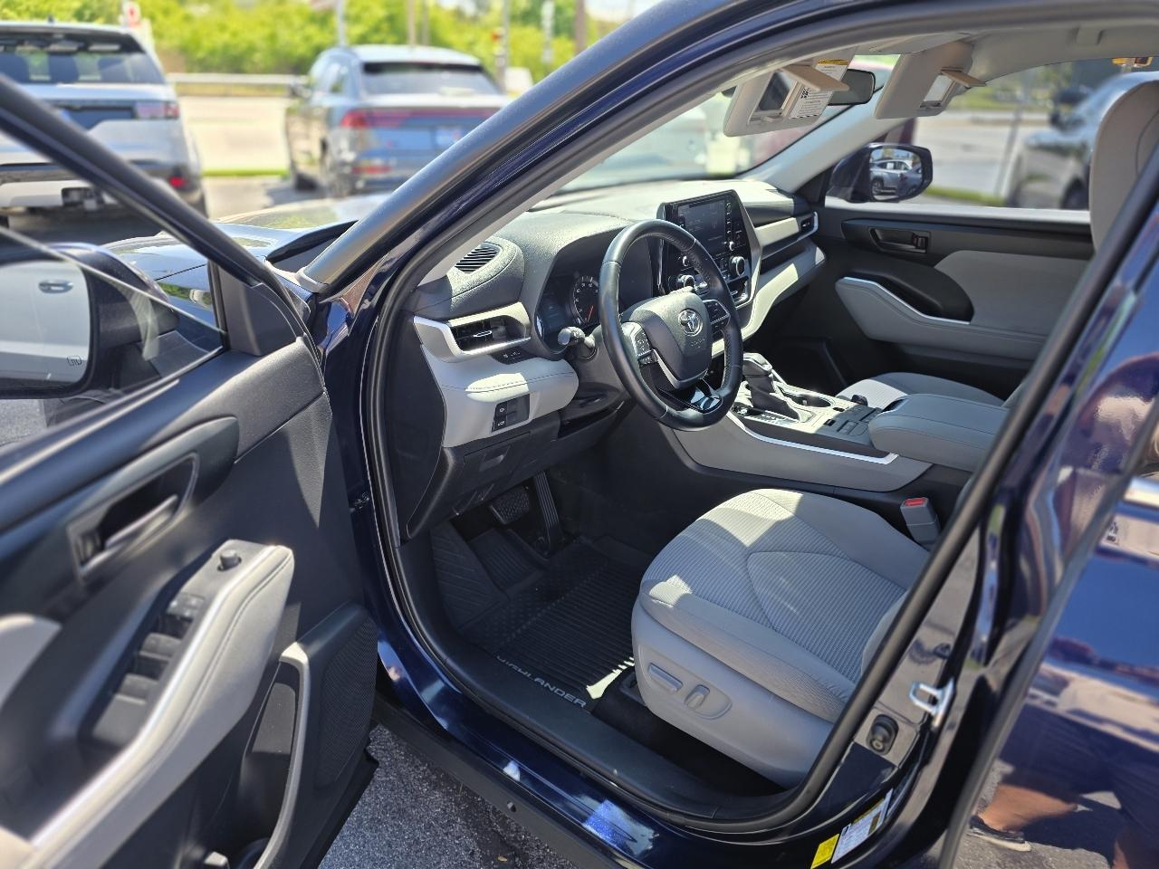 Toyota Highlander  2020