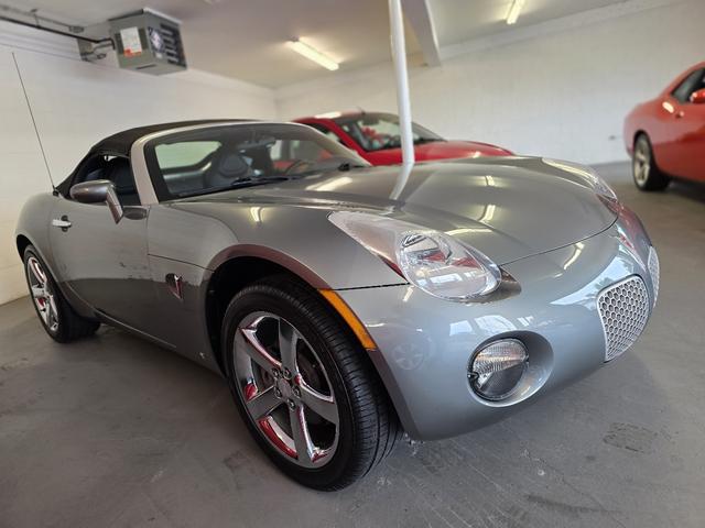 Silver 2007 Pontiac Solstice Convertible Rear-Wheel Drive Automatic