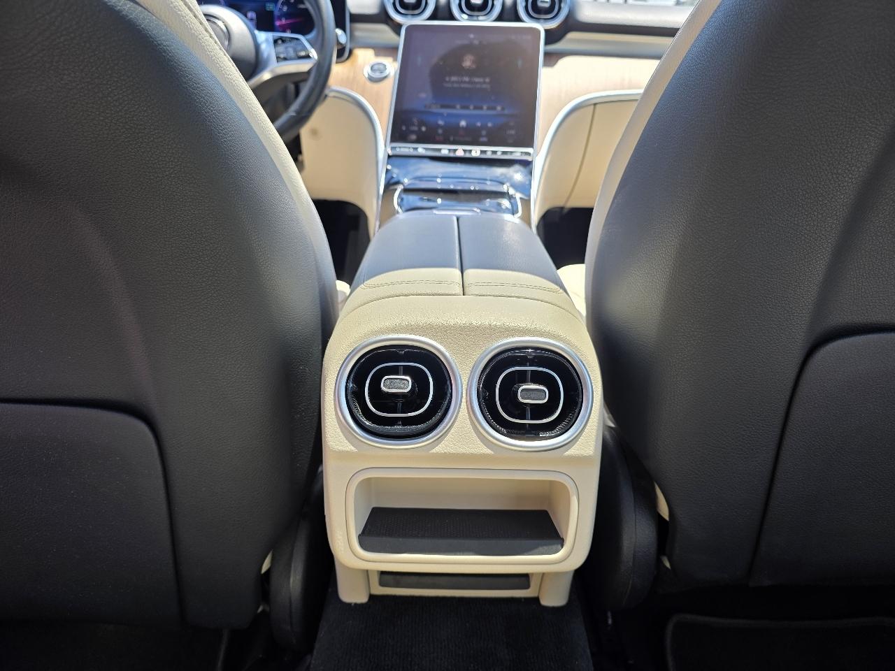 Mercedes-Benz C-Class  2023