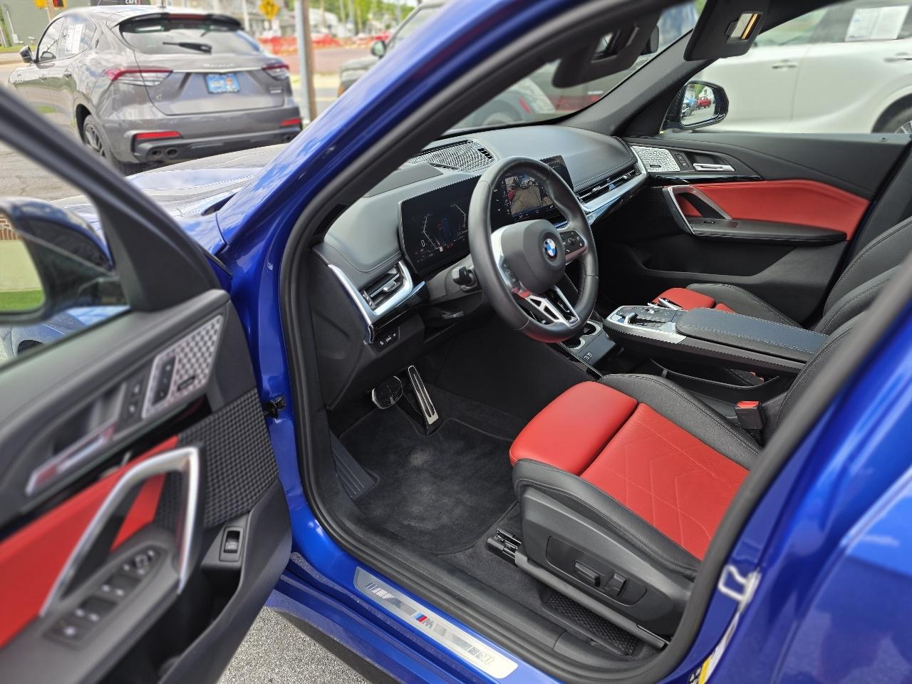 BMW X1  2023