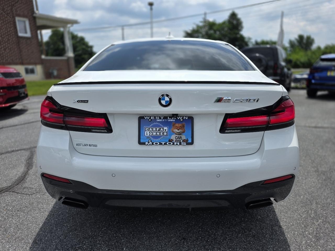 BMW 5-Series  2023