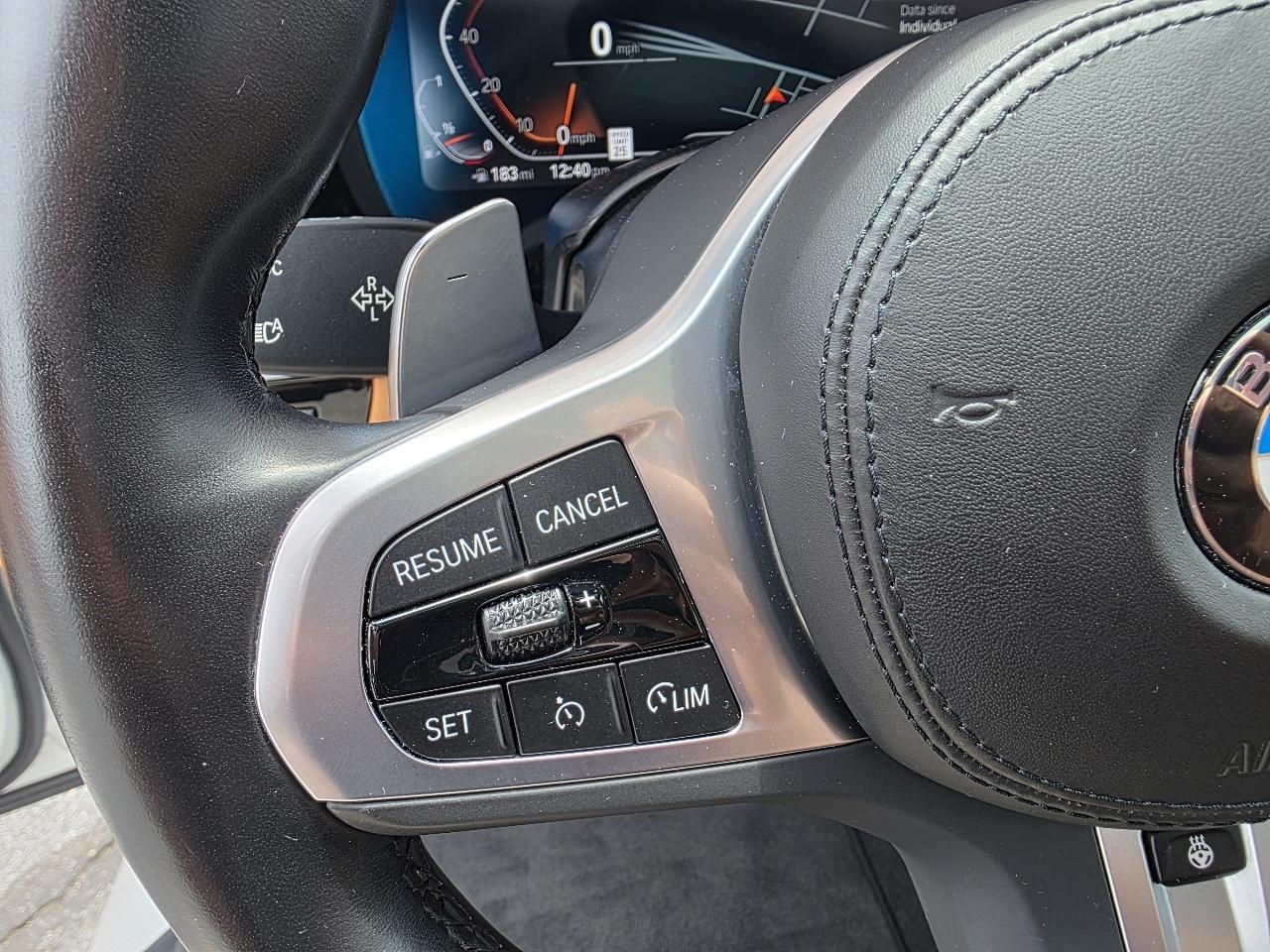 BMW 5-Series  2023
