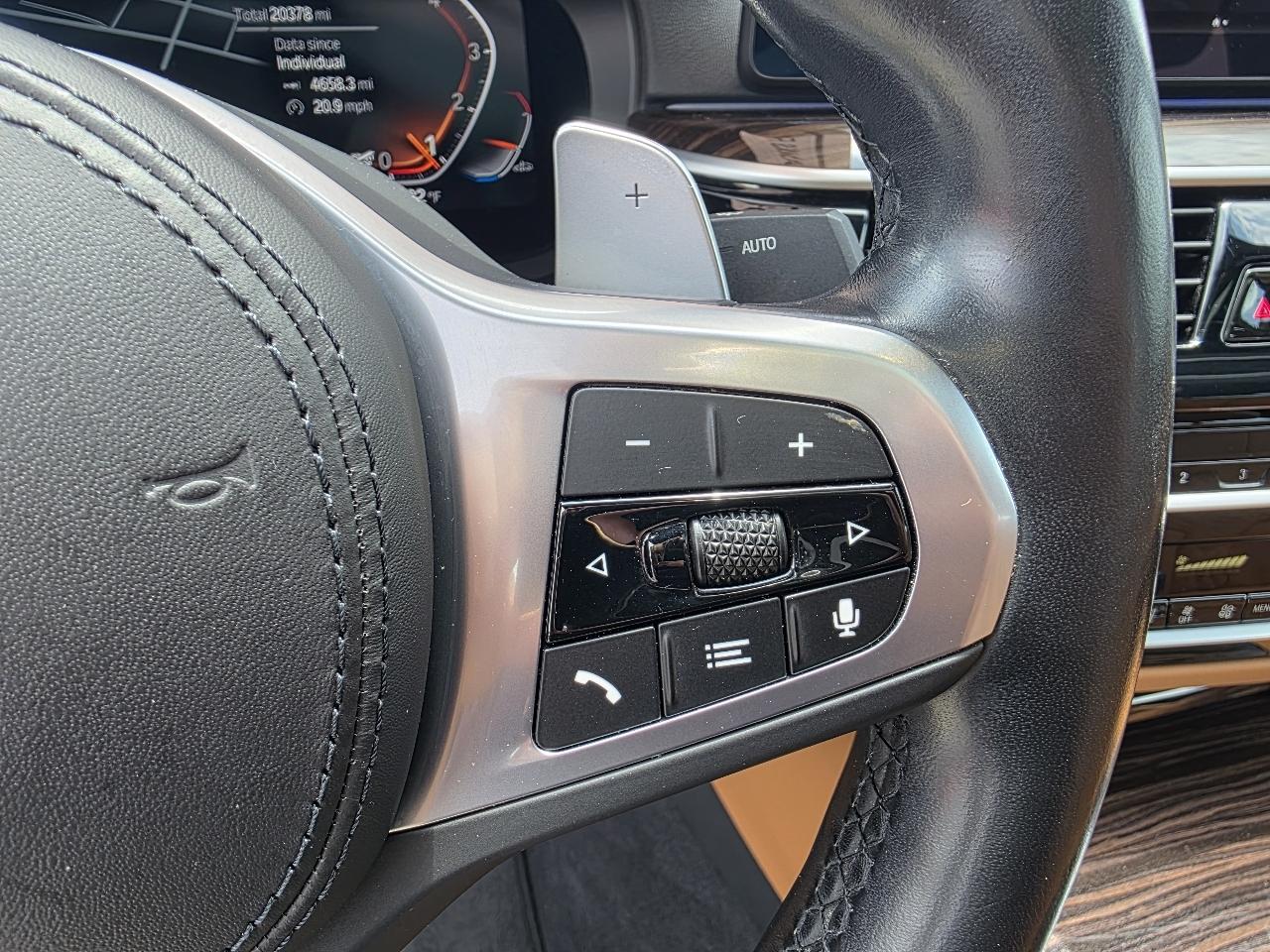 BMW 5-Series  2023
