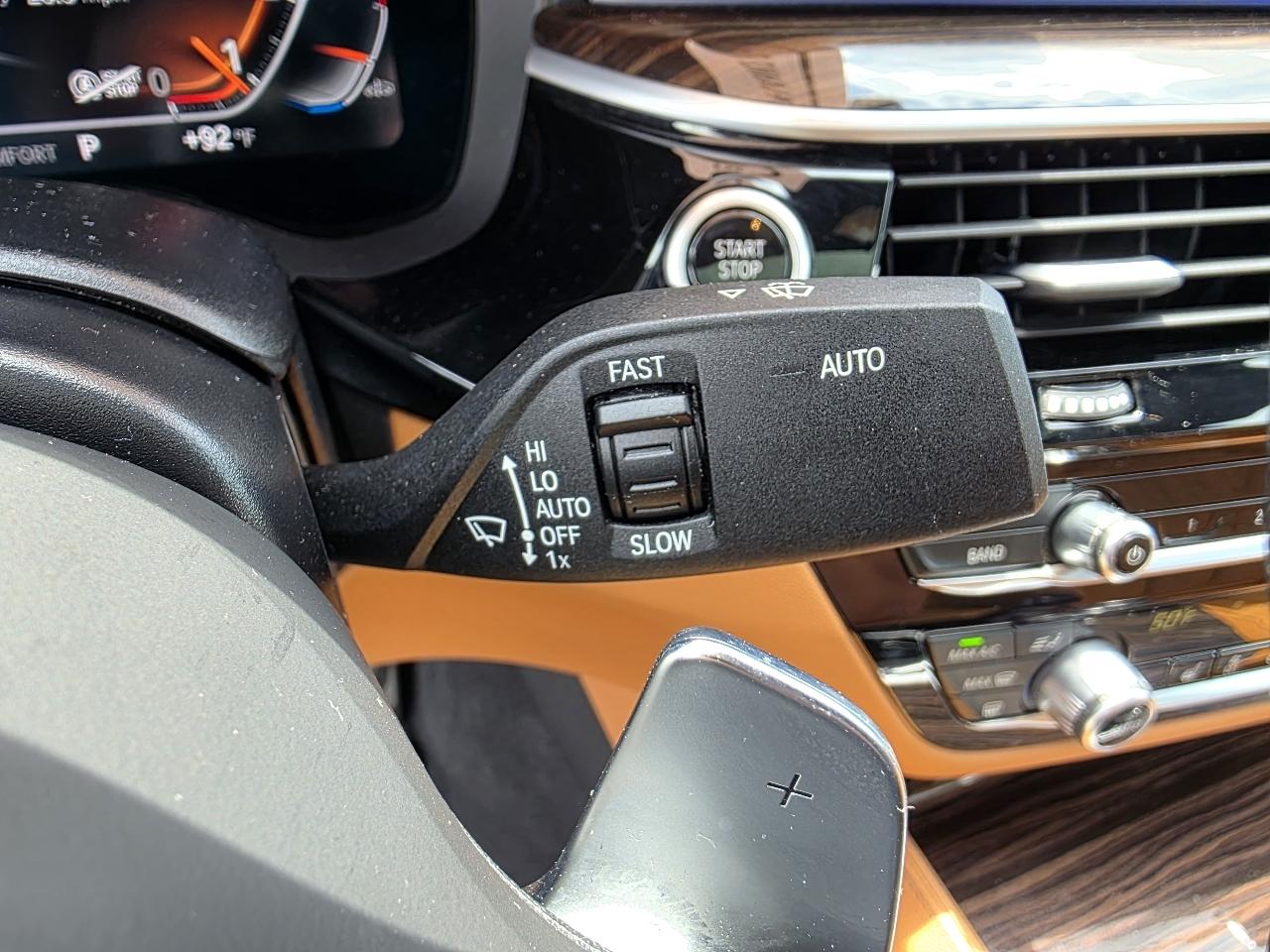 BMW 5-Series  2023