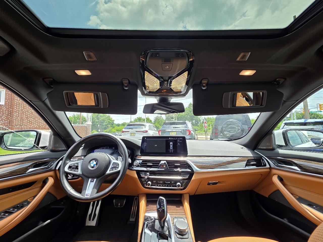 BMW 5-Series  2023