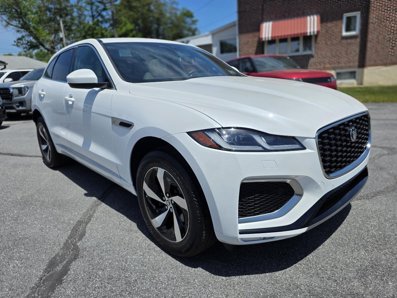 2024 Jaguar F-PACE P250 R-Dynamic S's photo