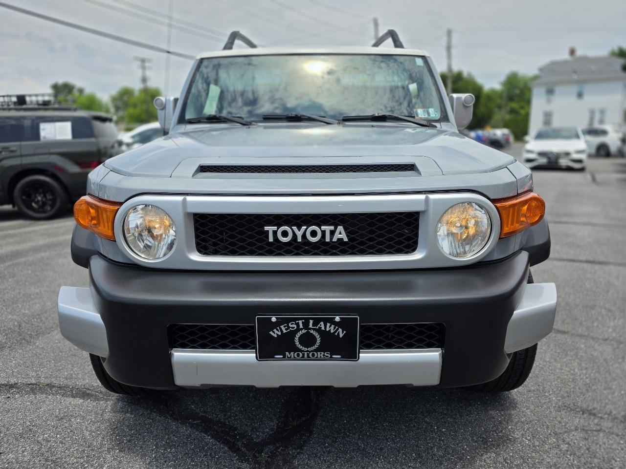 Toyota FJ Cruiser  2014