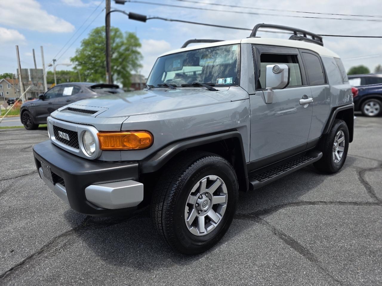 Toyota FJ Cruiser  2014