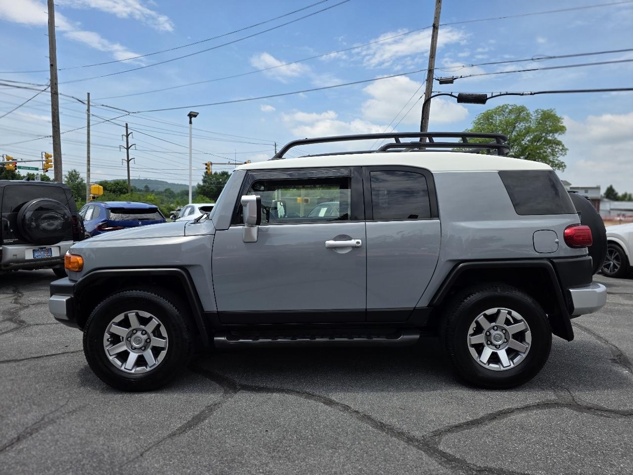 Toyota FJ Cruiser  2014