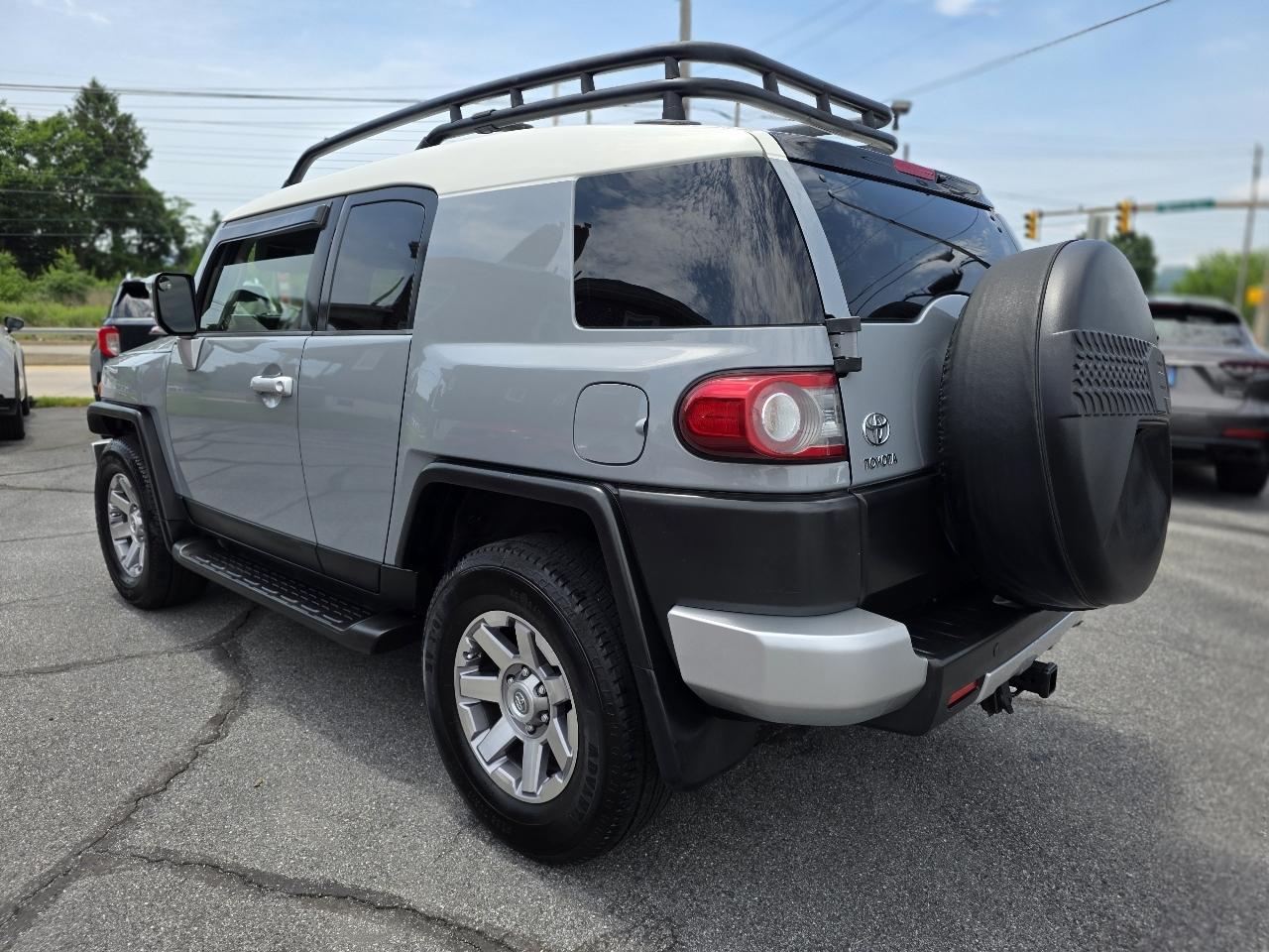 Toyota FJ Cruiser  2014