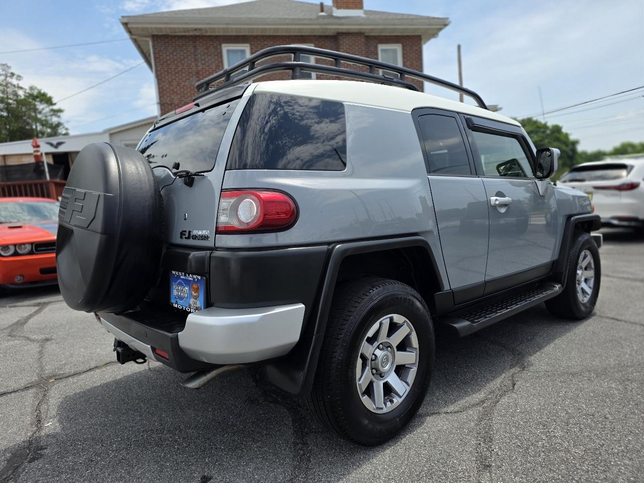 Toyota FJ Cruiser  2014