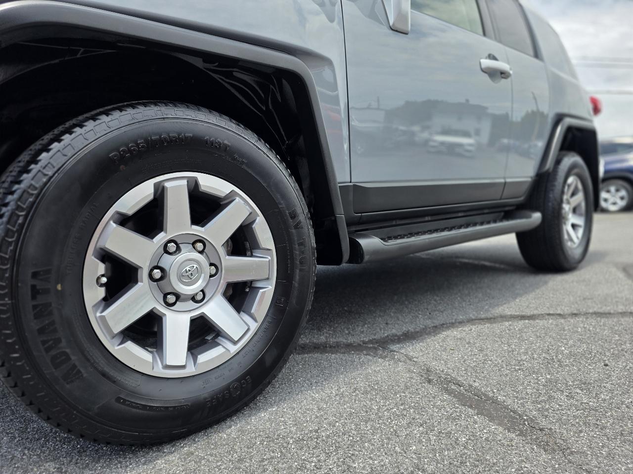Toyota FJ Cruiser  2014