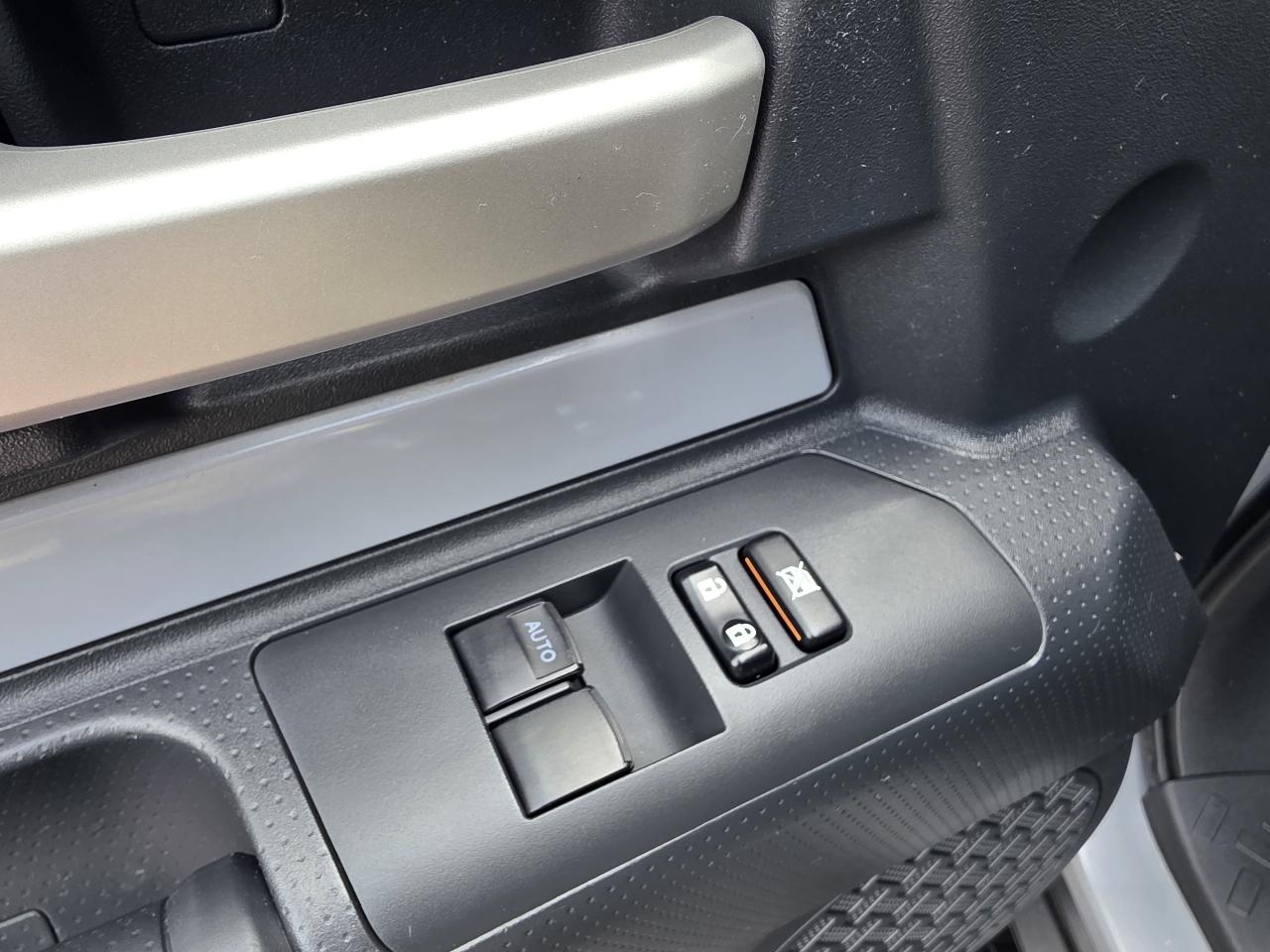 Toyota FJ Cruiser  2014
