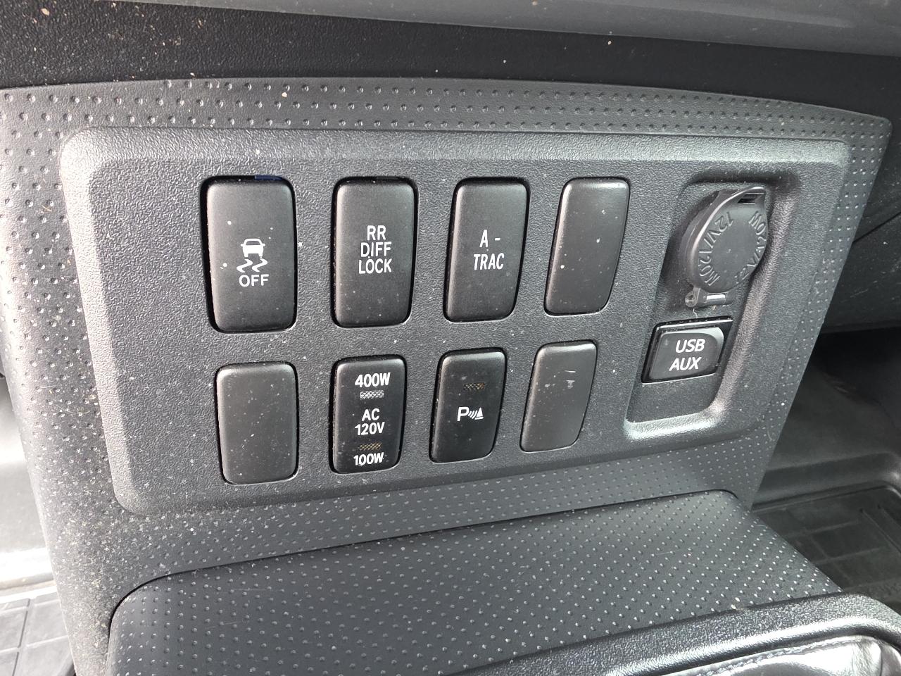 Toyota FJ Cruiser  2014