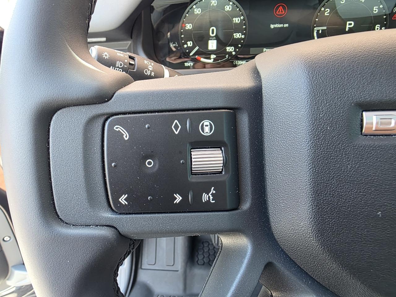 Land Rover Defender  2025
