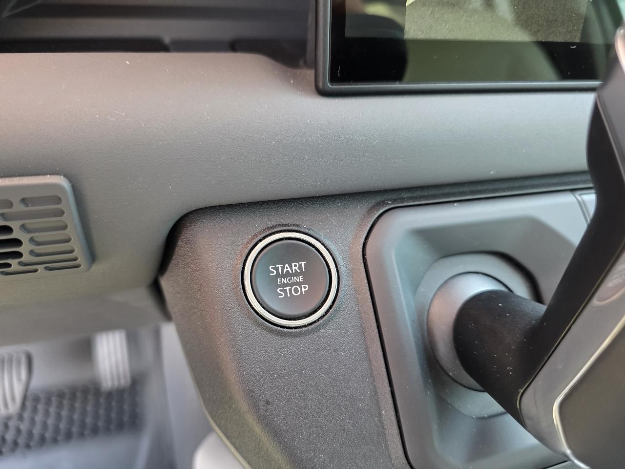 Land Rover Defender  2025