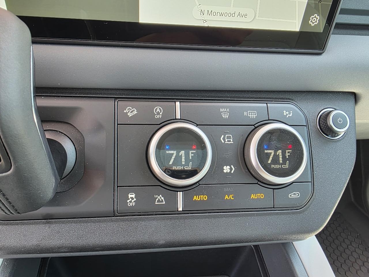 Land Rover Defender  2025