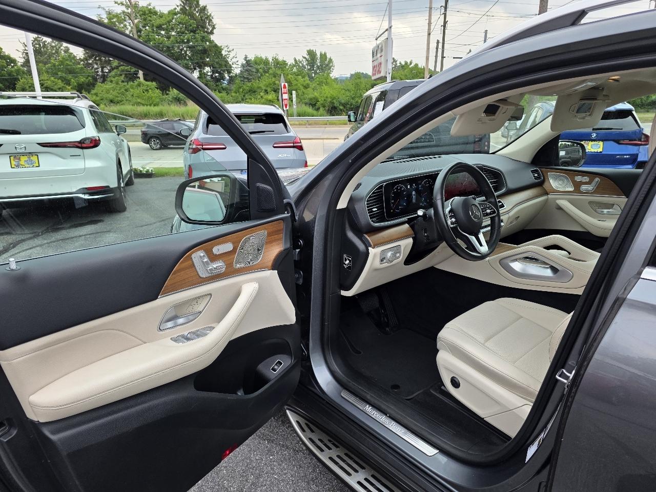 Mercedes-Benz GLE-Class  2023