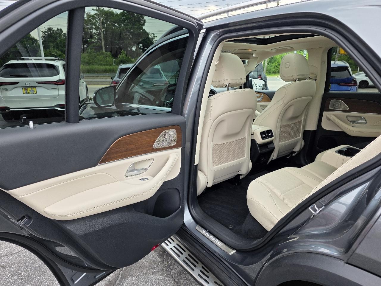 Mercedes-Benz GLE-Class  2023