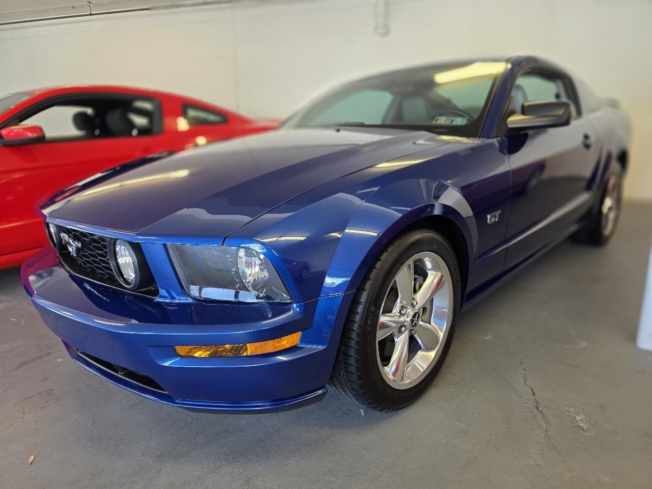 Ford Mustang  2006
