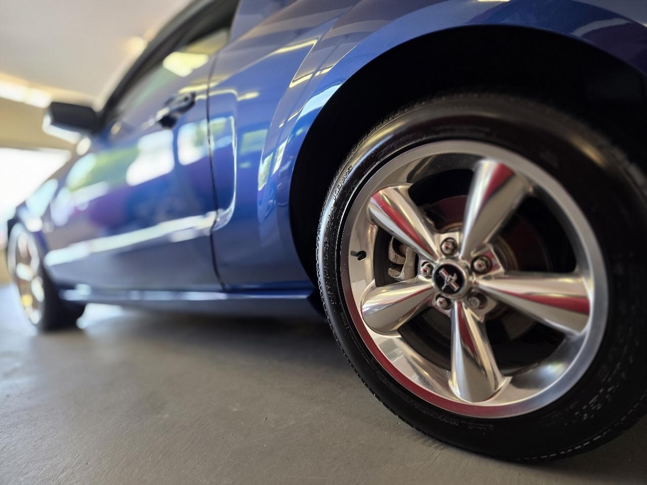 Ford Mustang  2006