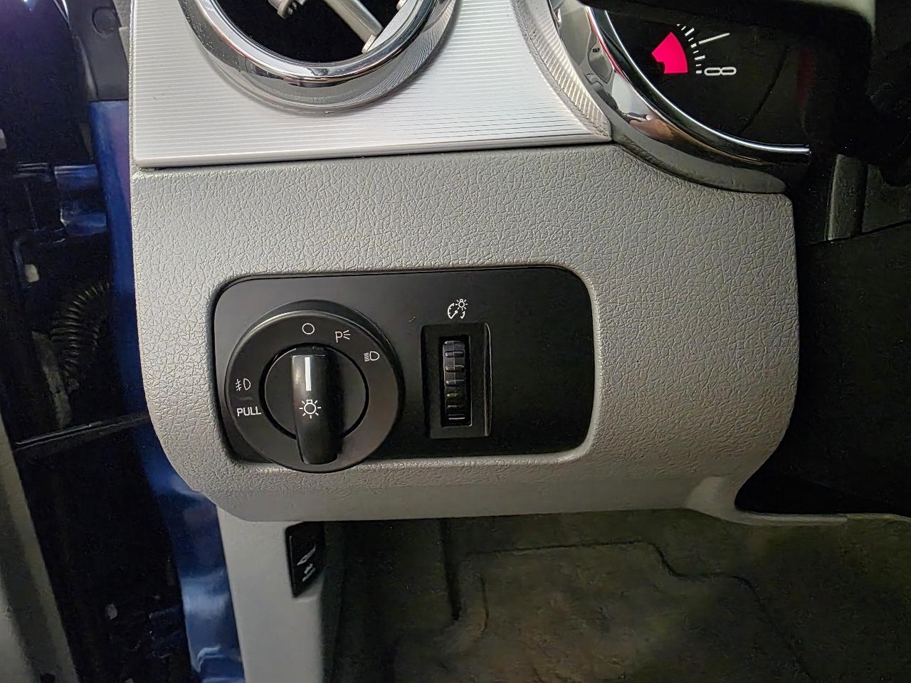 Ford Mustang  2006