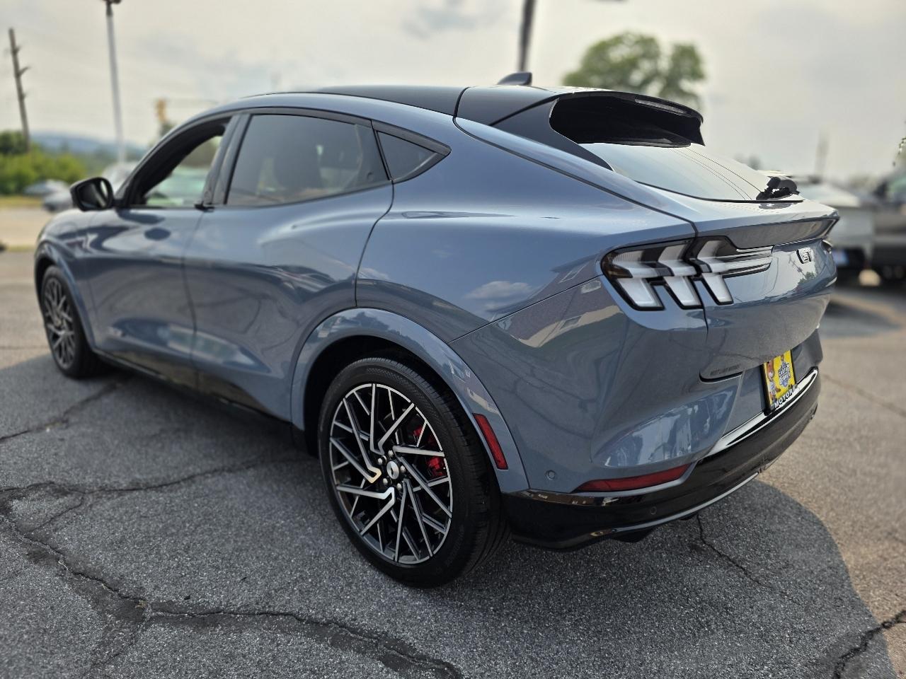 Ford Mustang Mach-E  2023