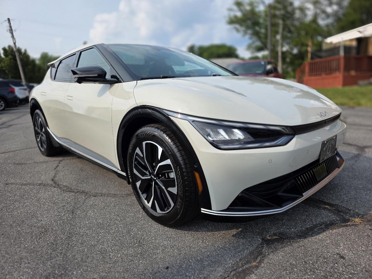 2024 Kia EV6 LIGHT