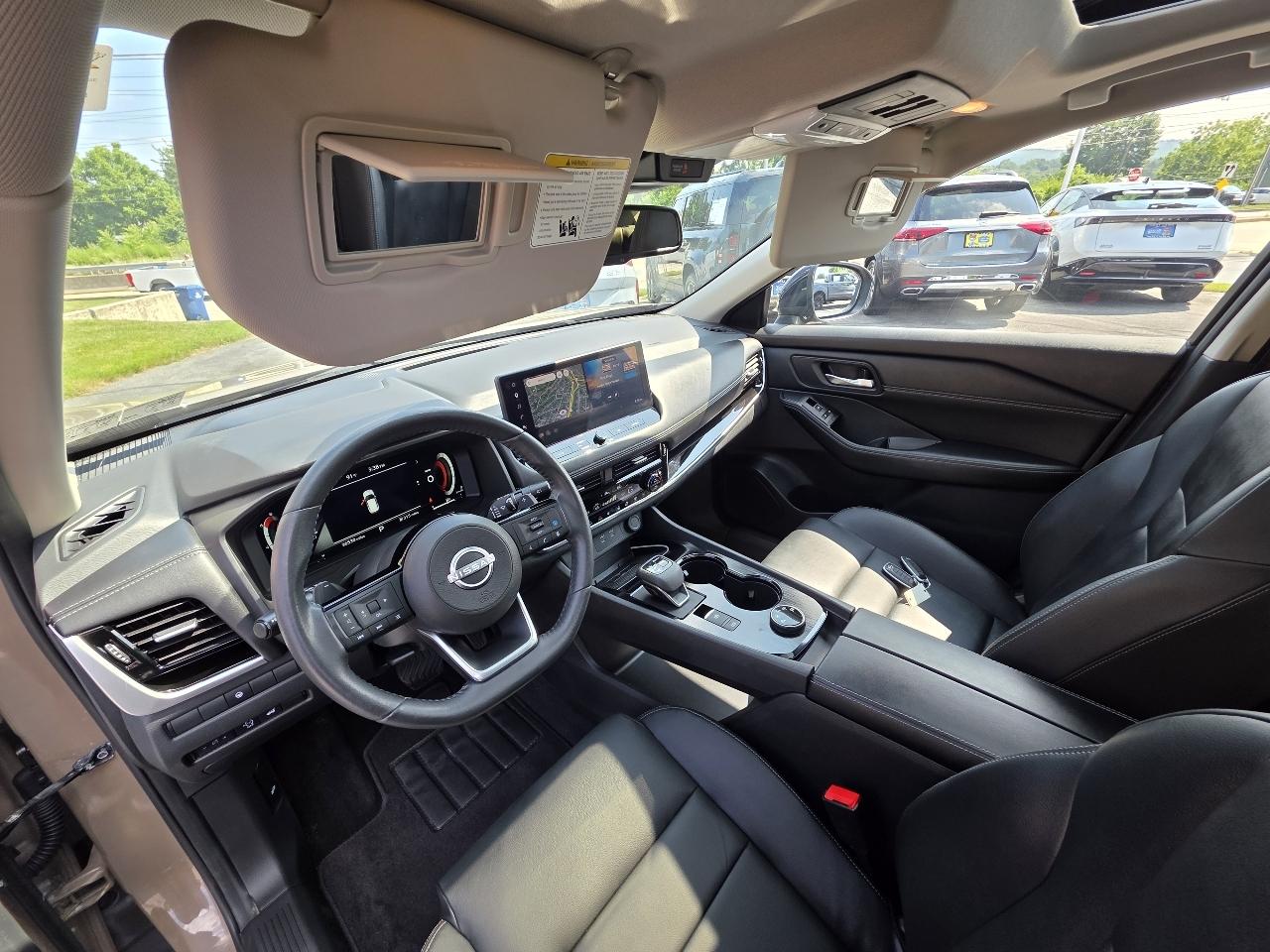 Nissan Rogue  2024