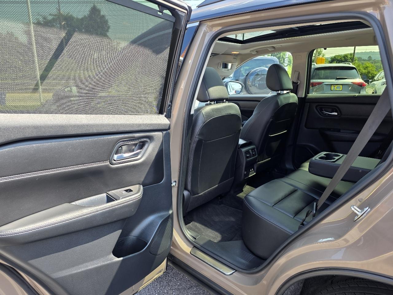 Nissan Rogue  2024