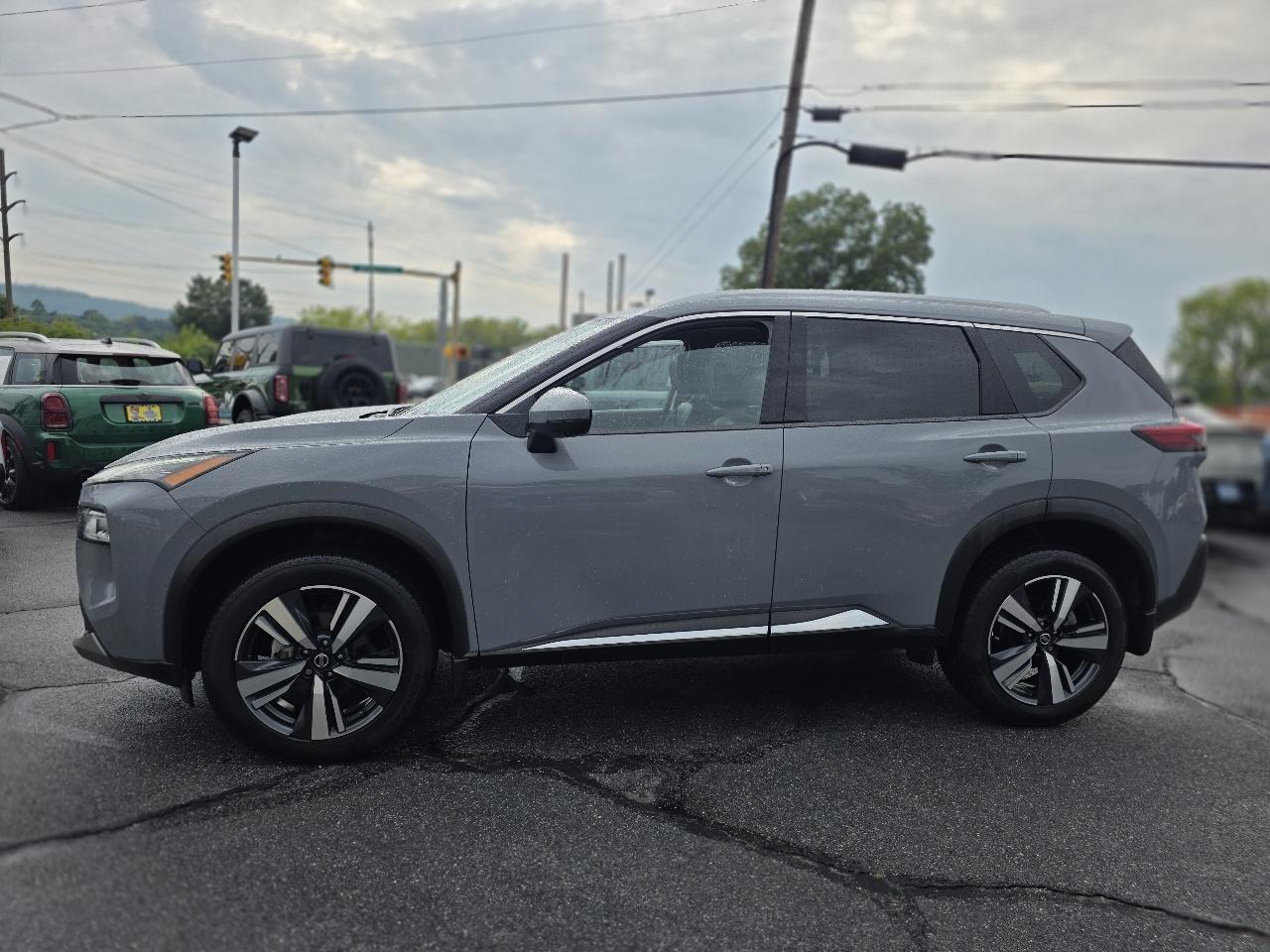 Nissan Rogue  2021
