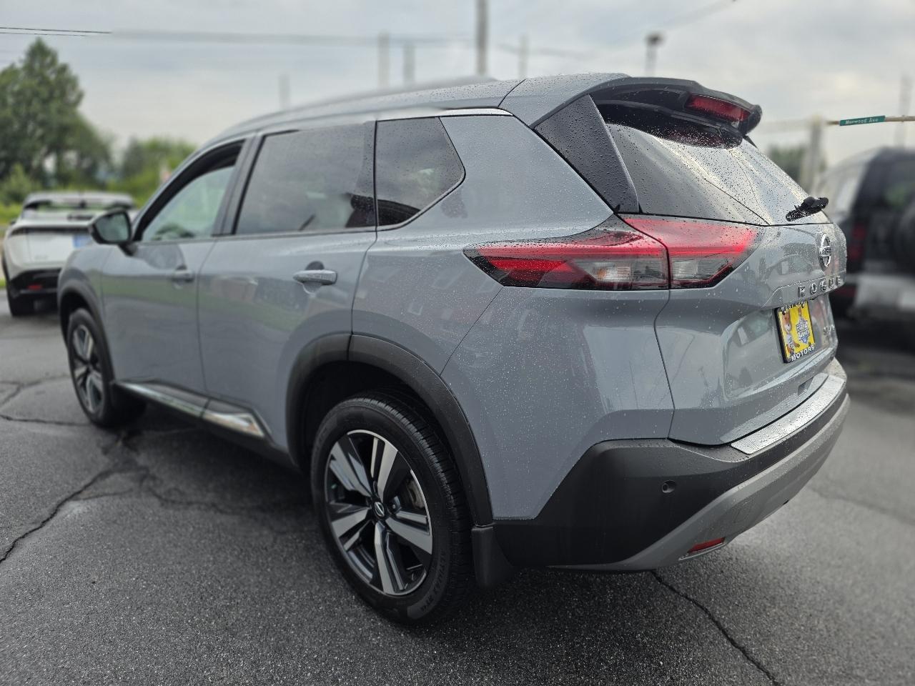 Nissan Rogue  2021