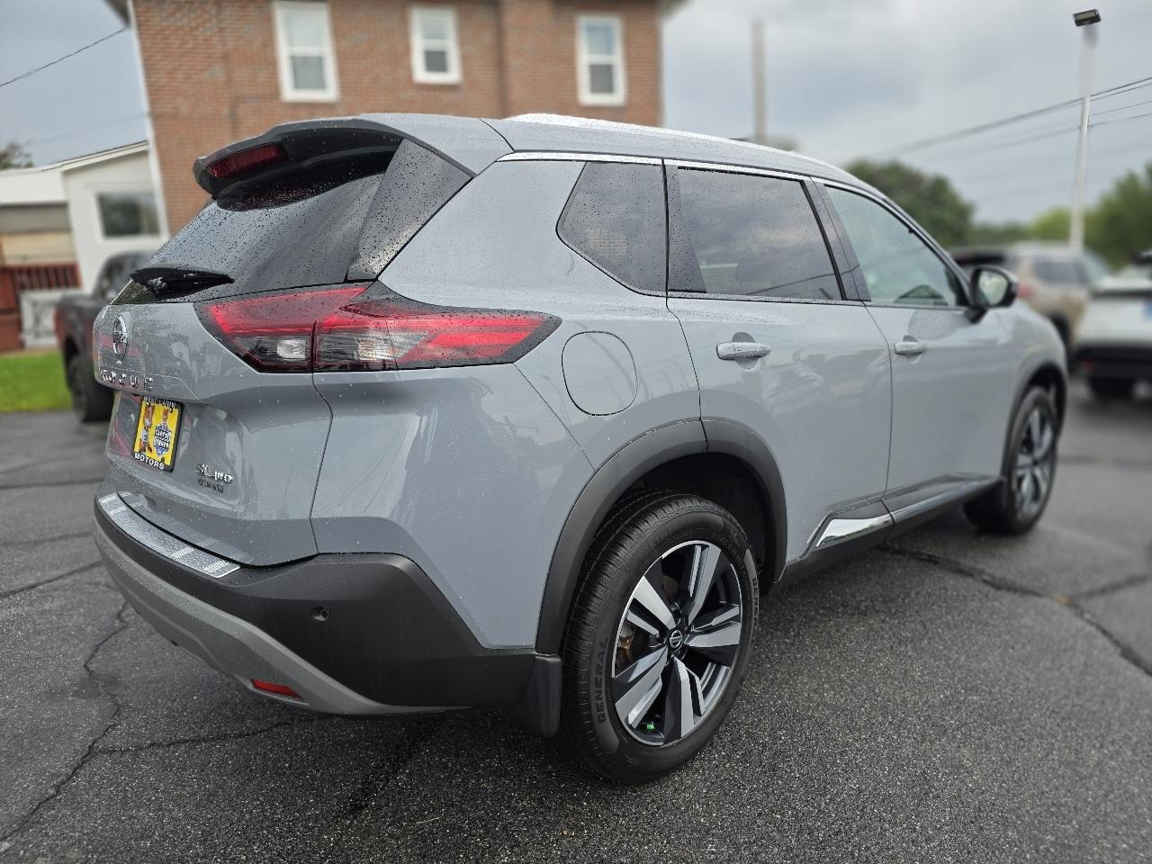 Nissan Rogue  2021