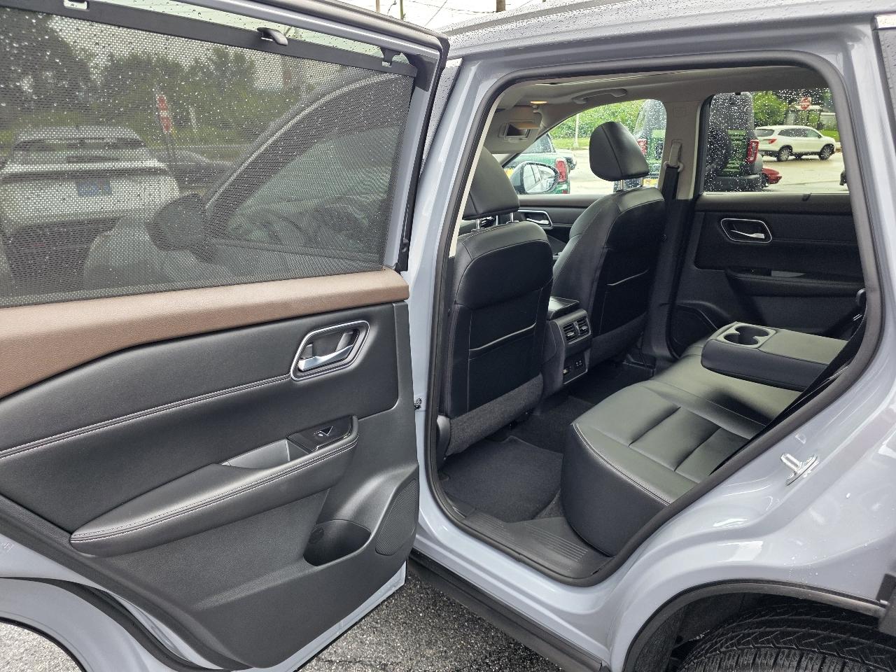 Nissan Rogue  2021