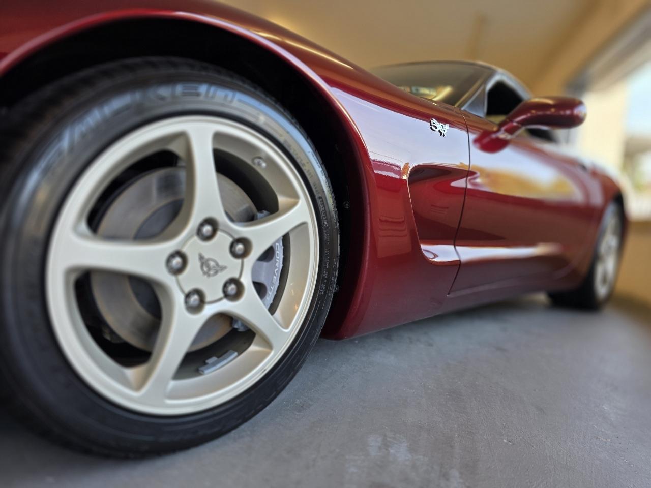 Chevrolet Corvette  2003