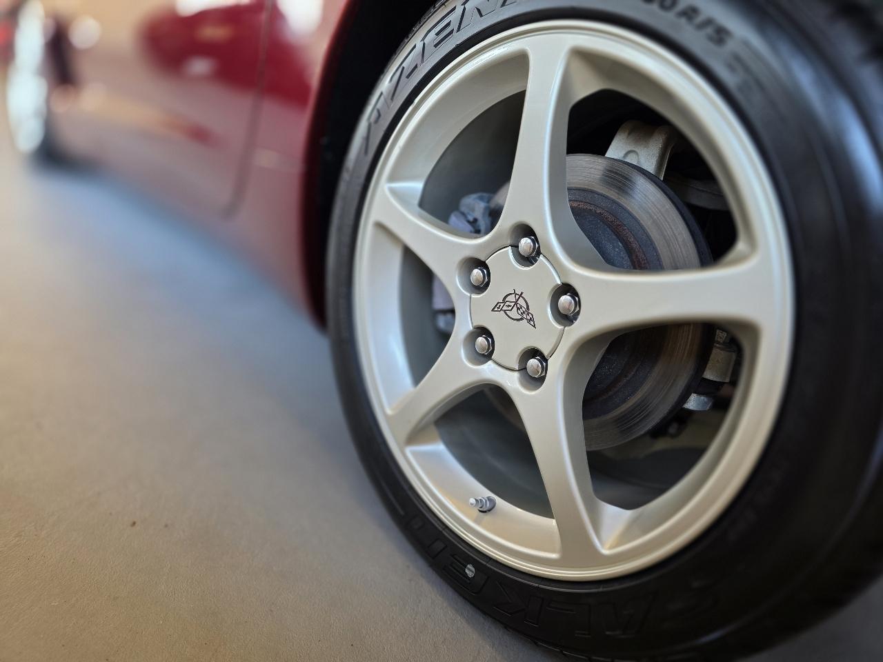 Chevrolet Corvette  2003