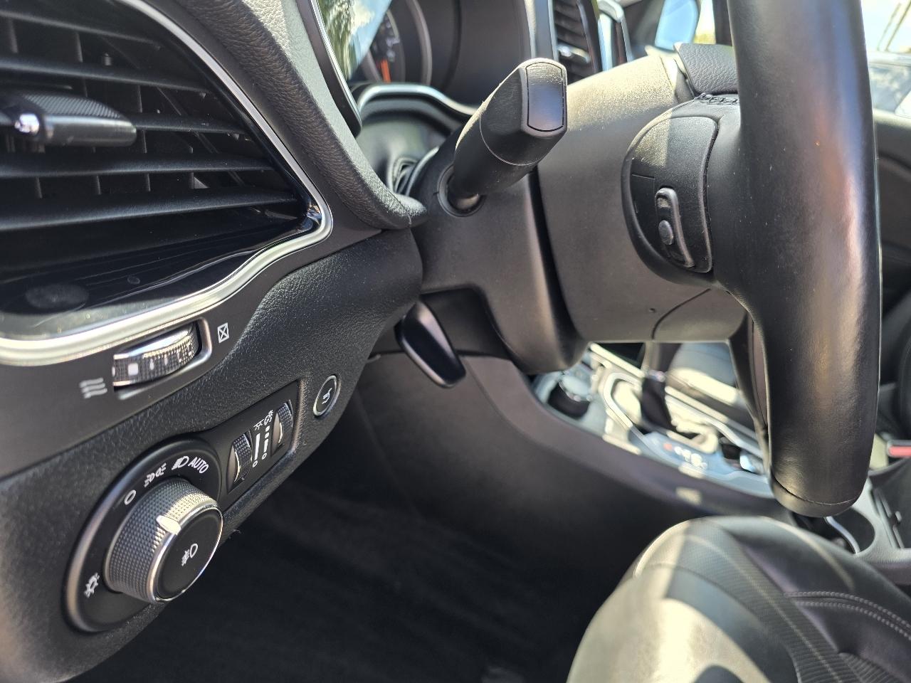 Jeep Cherokee  2019