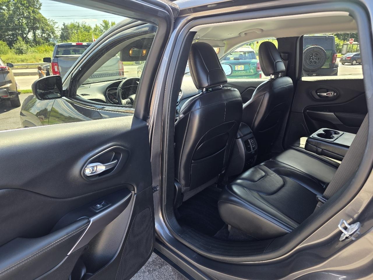Jeep Cherokee  2019