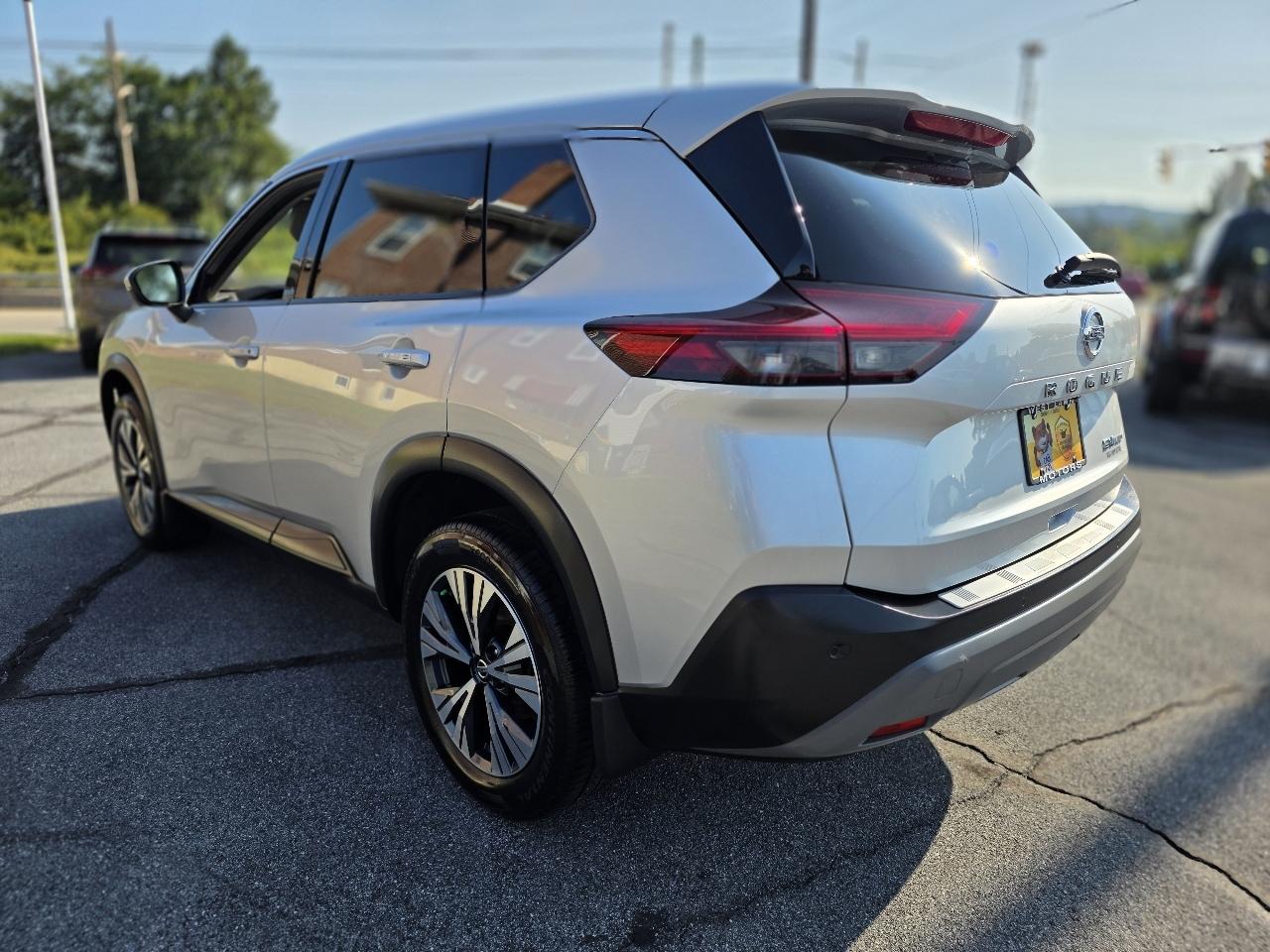 Nissan Rogue  2021
