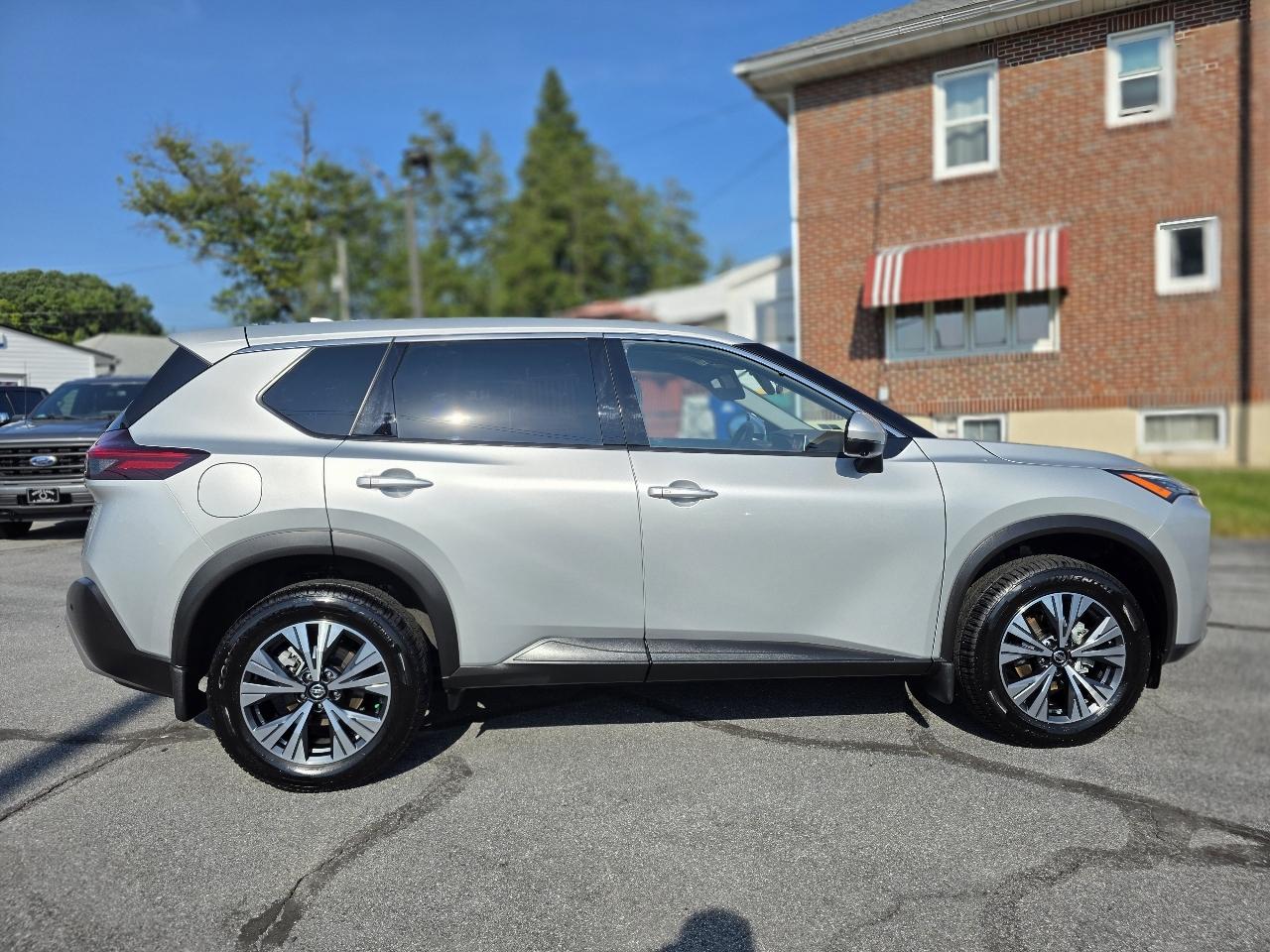 Nissan Rogue  2021
