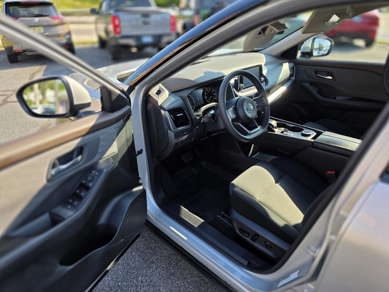 Nissan Rogue  2021