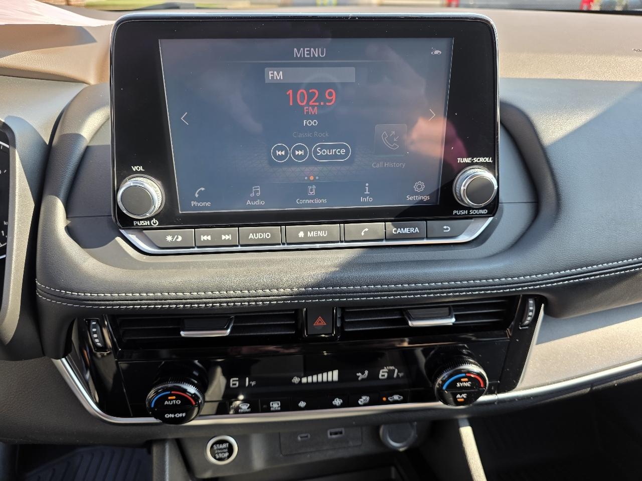 Nissan Rogue  2021