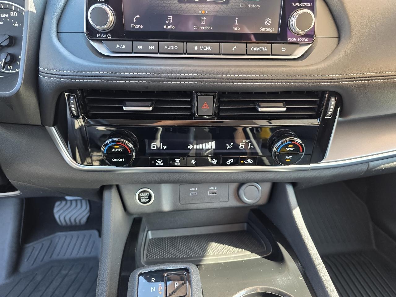 Nissan Rogue  2021