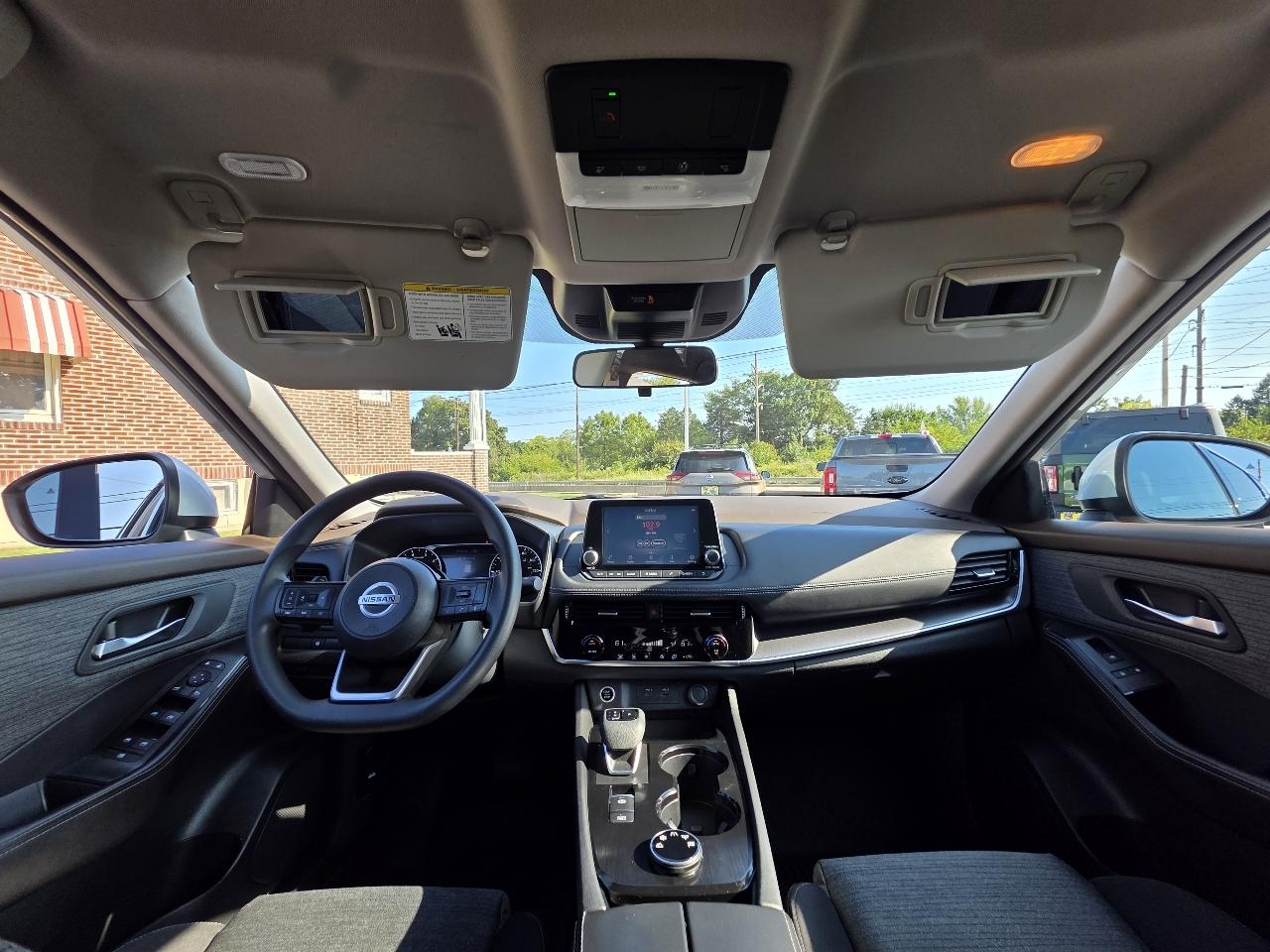 Nissan Rogue  2021
