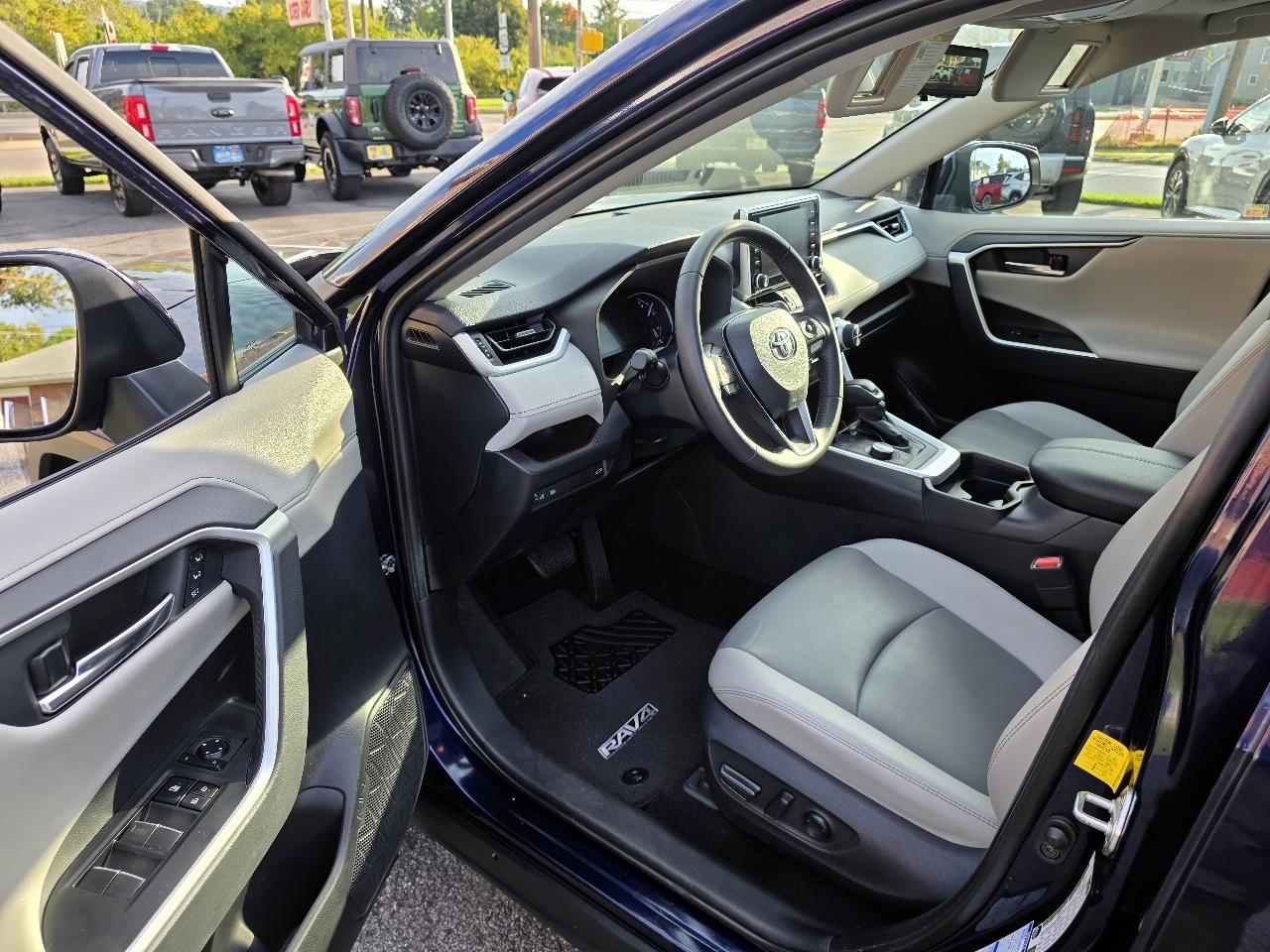 Toyota RAV4  2019