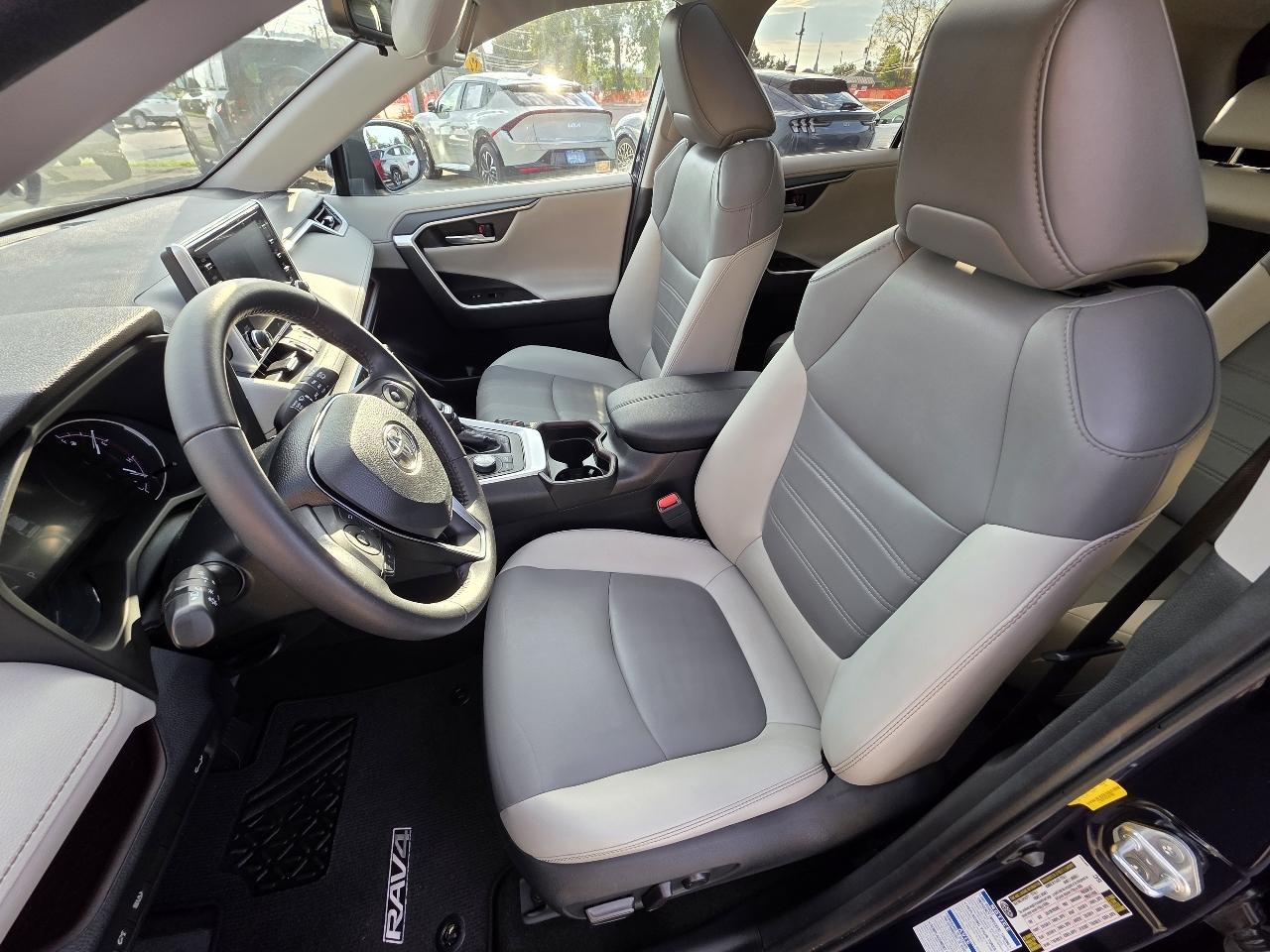 Toyota RAV4  2019